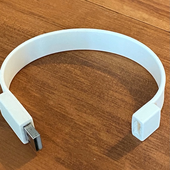 The Beatles Ringo Starr Liverpool 8 (USB Band) - Picture 4 of 5